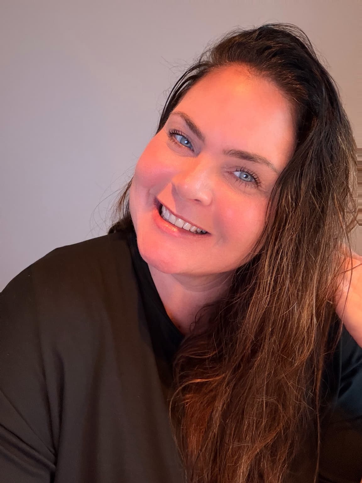 Portrait of Esther, founder of Essy's Essentials.