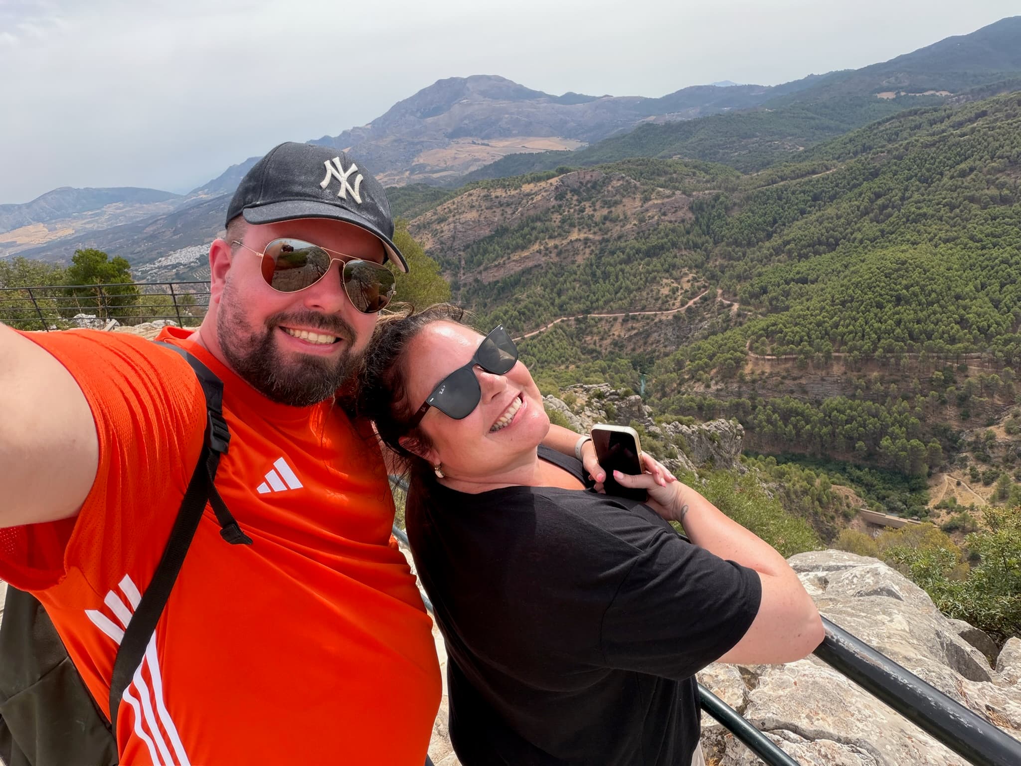 Esther and Bas at a mountain viewpoint near Ronda